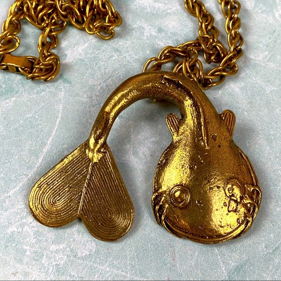 Gold Ashanti Catfish Pendant Necklace Vintage Alva Museum Replicas Koi Fish Carp - Picture 1 of 7